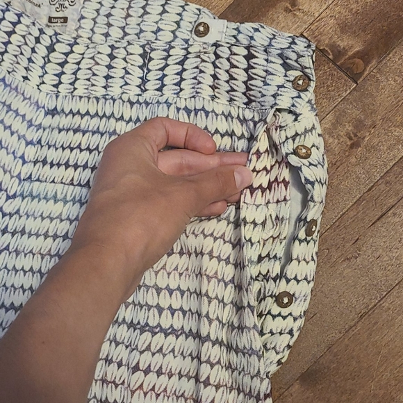 Wide leg pants  with adjustable waist. - Picture 3 of 7